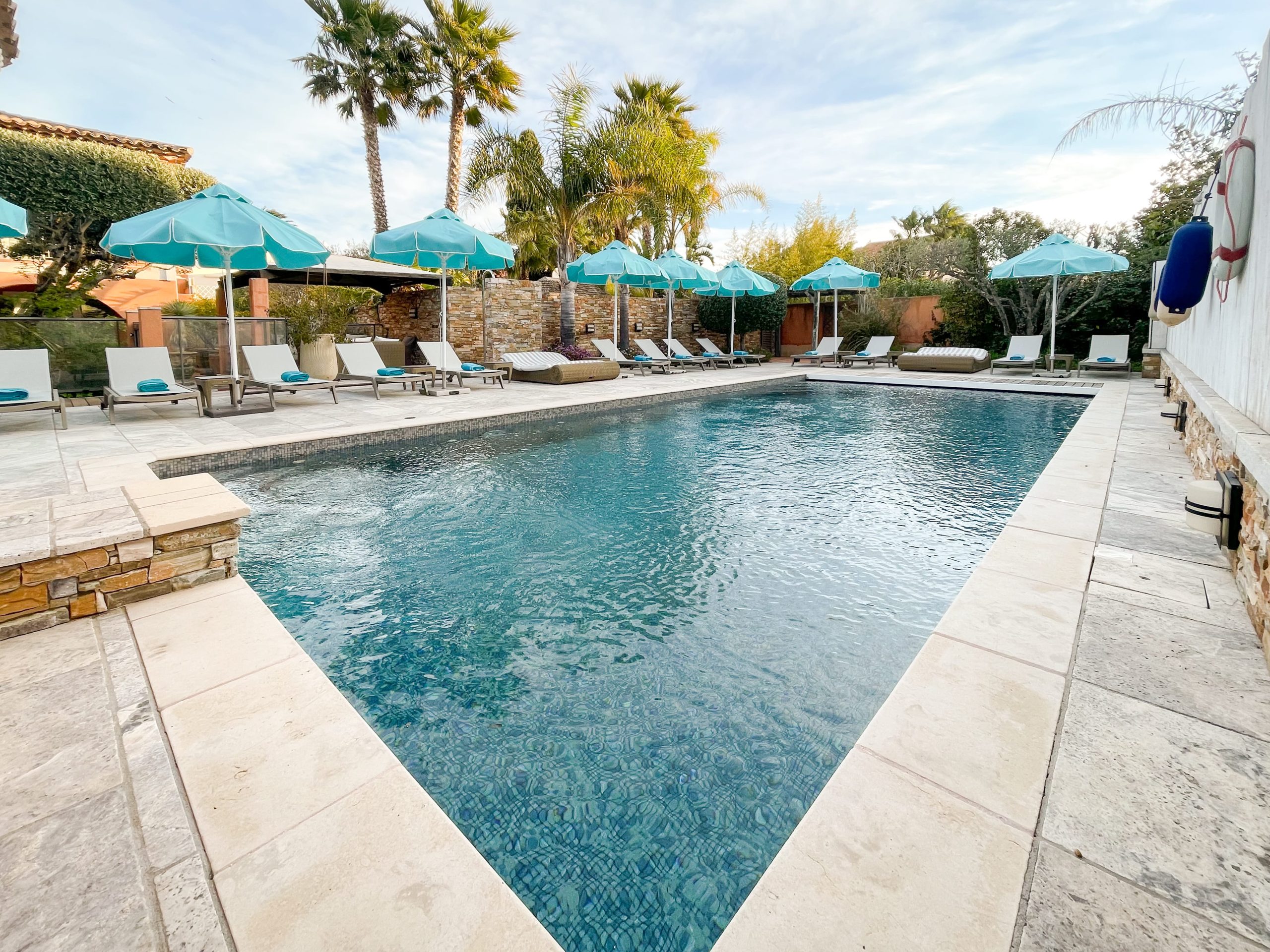 Foto - Swimmingpool des'hotel Le Mouillage - hotel le mouillage saint tropez